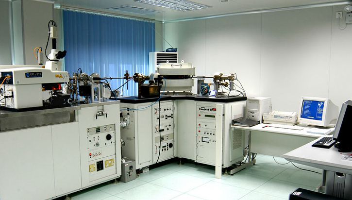 化学实验室.jpg 化学实验室.jpg